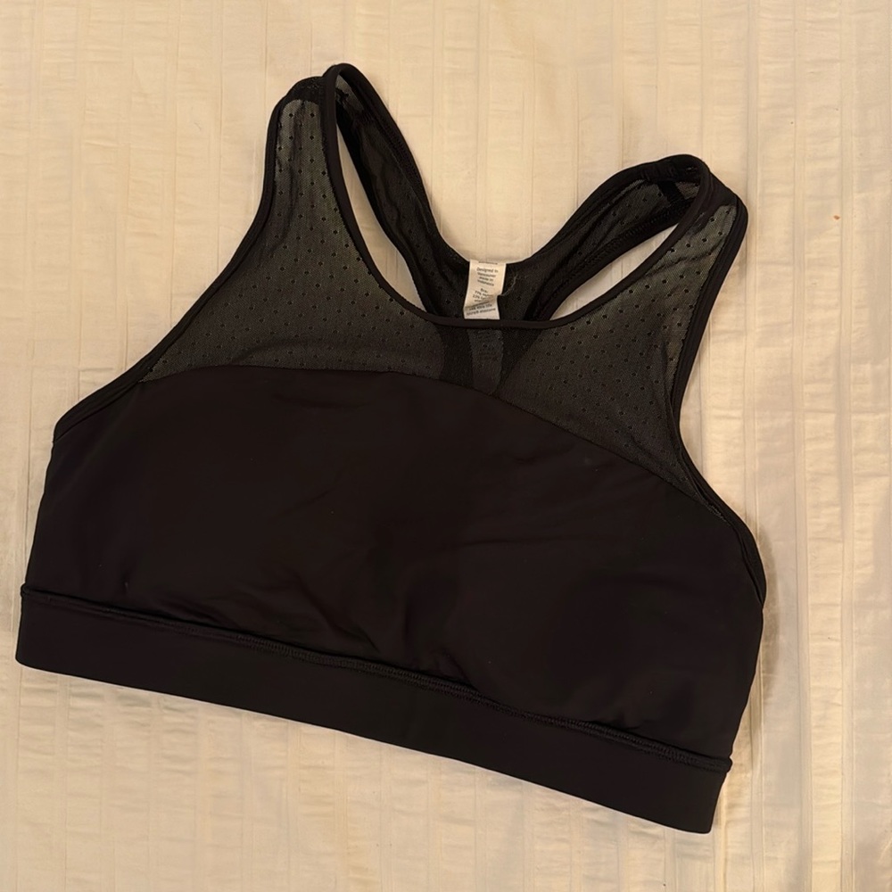 BRAND NEW LULULEMON SPORTS BRA